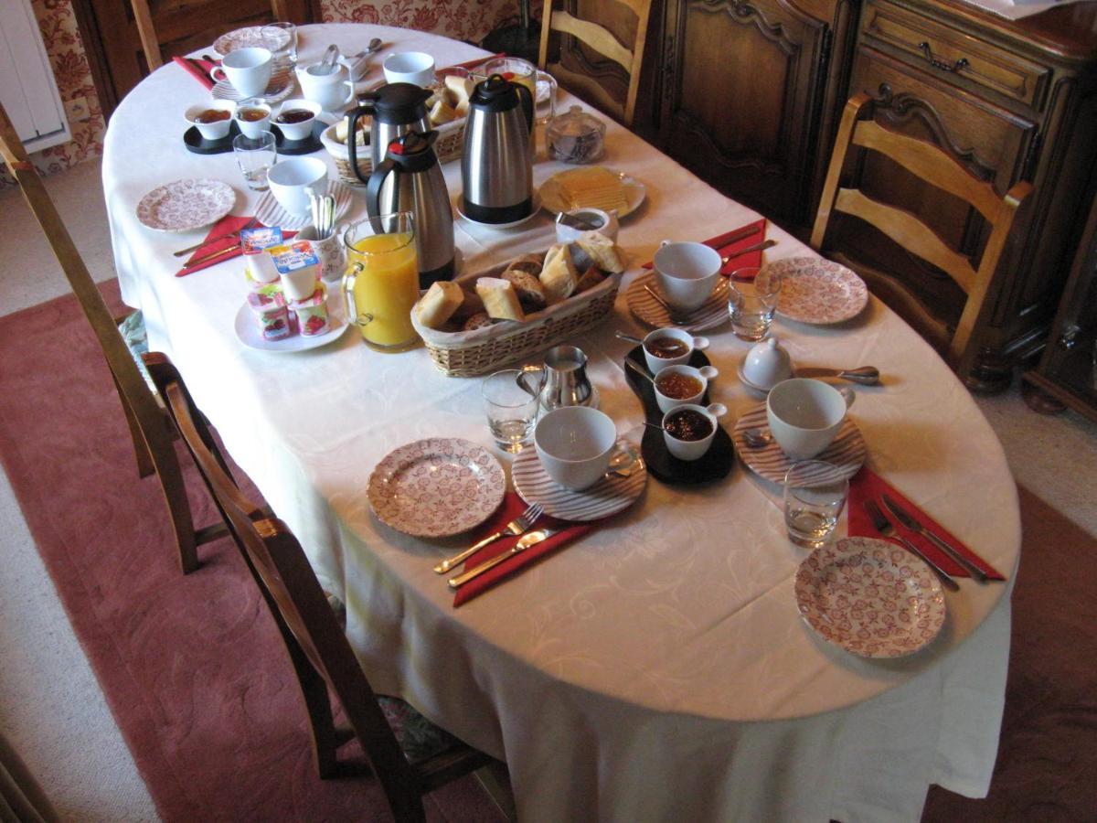Le Clos Fleuri Bed and Breakfast Ζιβερνί Εξωτερικό φωτογραφία