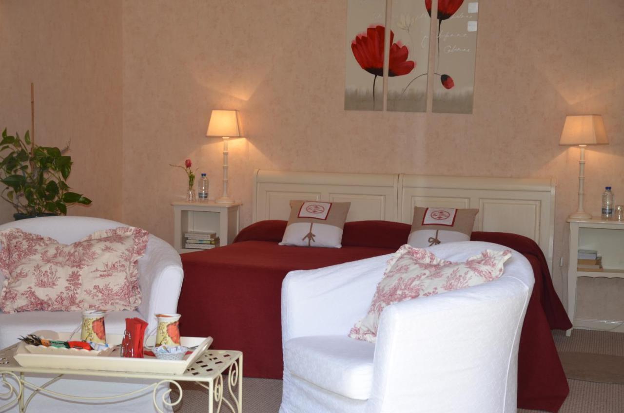 Le Clos Fleuri Bed and Breakfast Ζιβερνί Εξωτερικό φωτογραφία