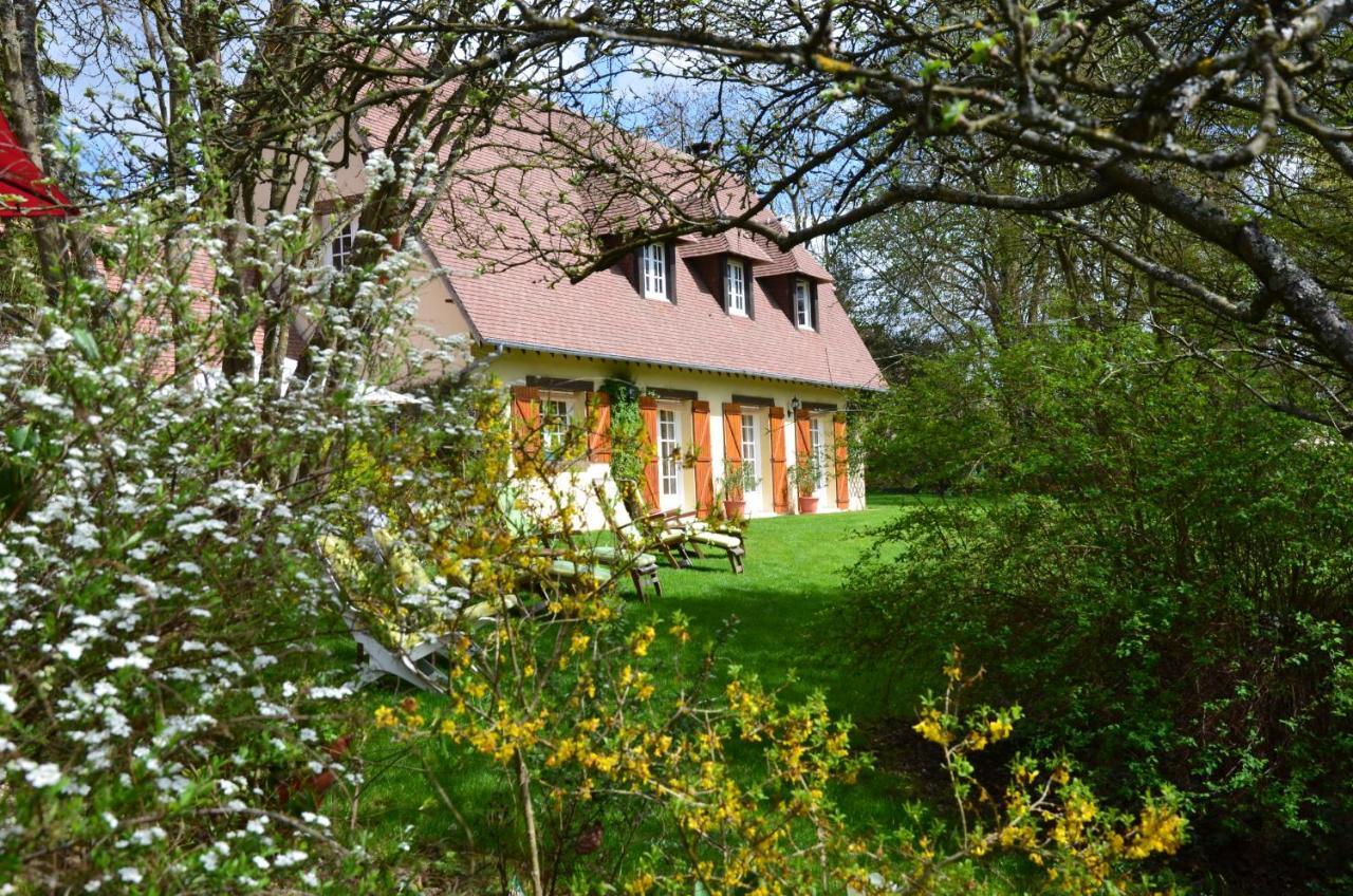 Le Clos Fleuri Bed and Breakfast Ζιβερνί Εξωτερικό φωτογραφία