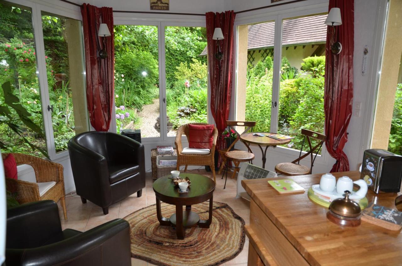 Le Clos Fleuri Bed and Breakfast Ζιβερνί Εξωτερικό φωτογραφία